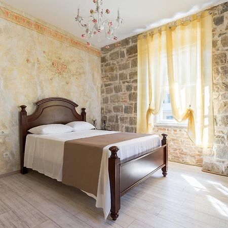 Hotel Pietra Rossa Spalato Esterno foto
