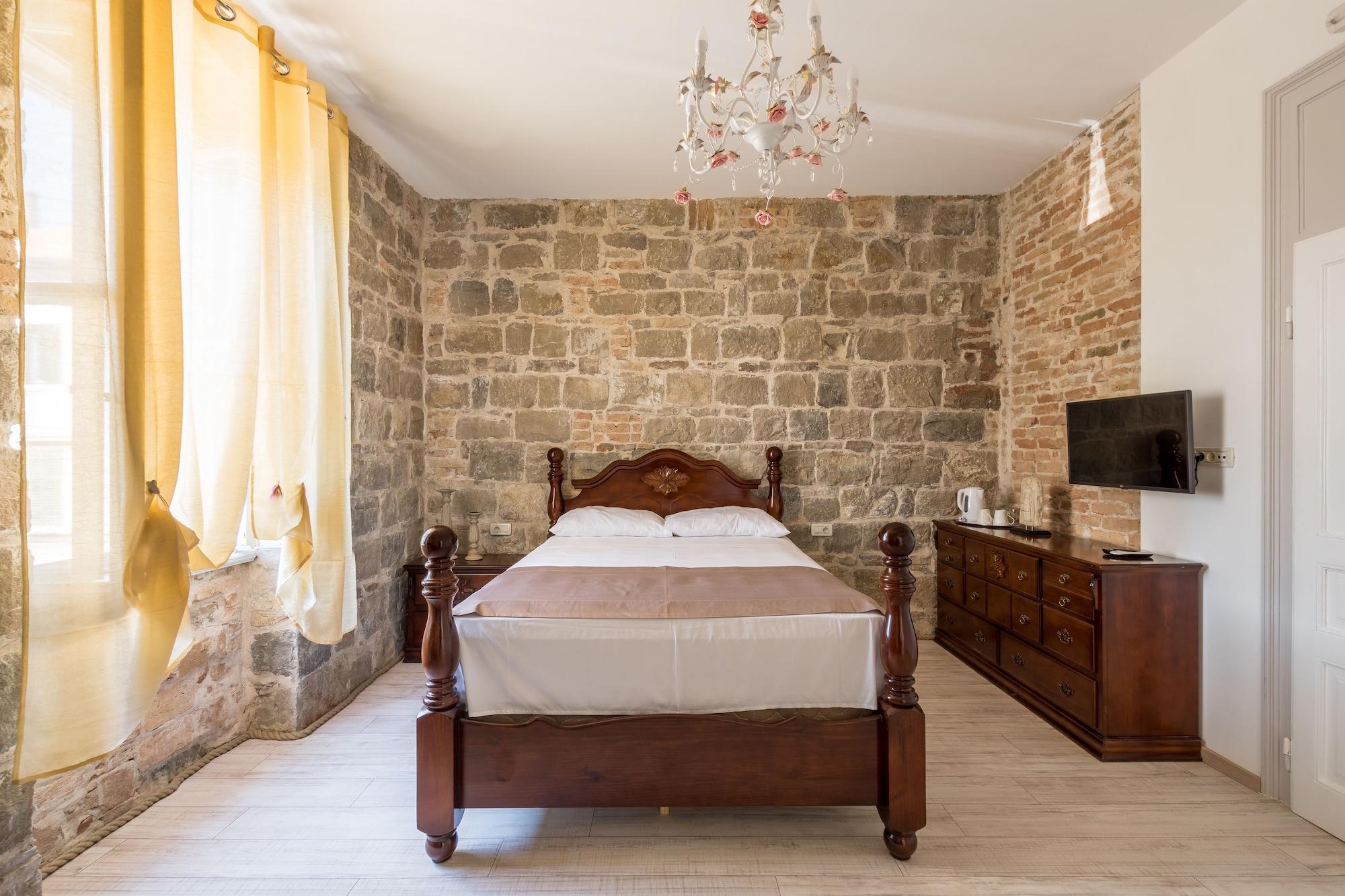 Hotel Pietra Rossa Spalato Esterno foto