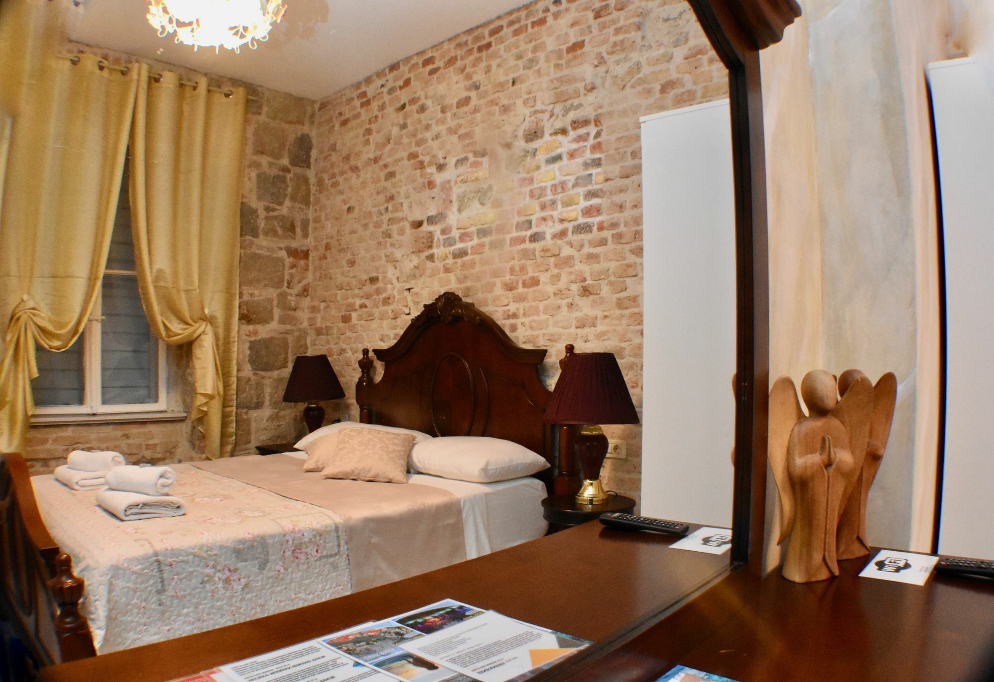 Hotel Pietra Rossa Spalato Esterno foto